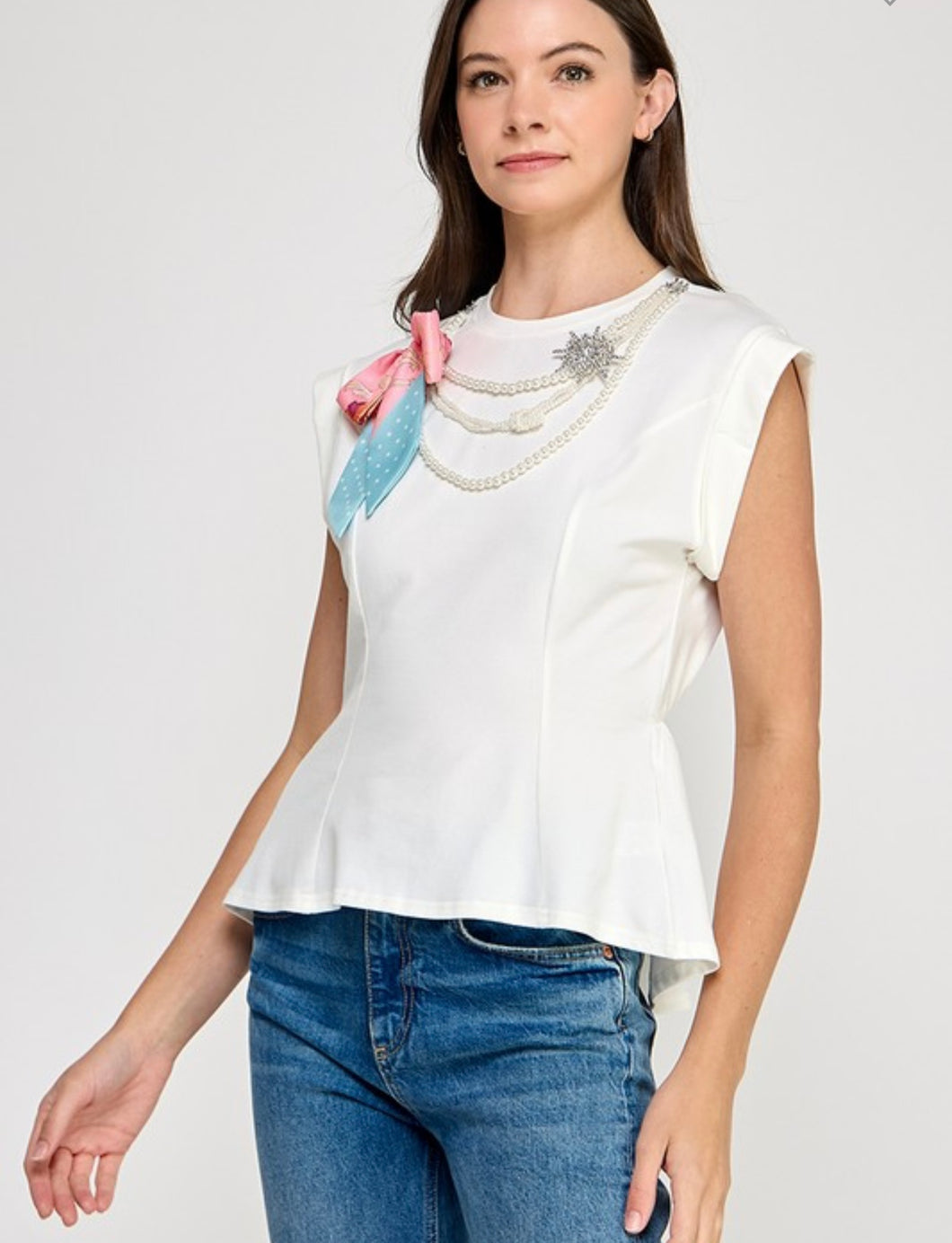 TOP WHITE CON PERLAS